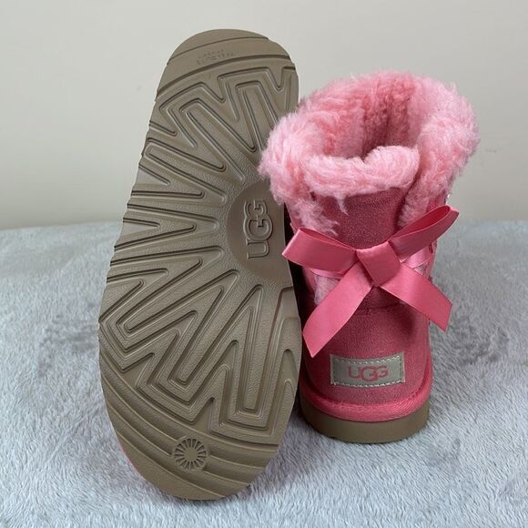 UGG mini Bailey Bow II Butterfly Girls Sz 4 - Picture 7 of 7